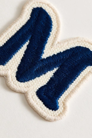 Термоклейка буква M патч- Заказать в России