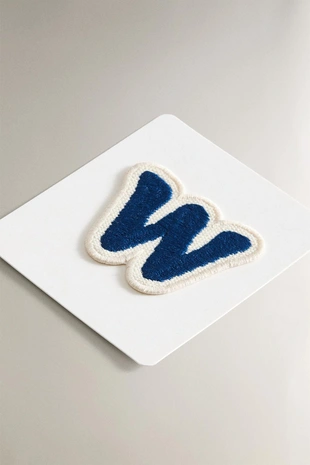 Термонаклейка с буквой W- Заказать в России