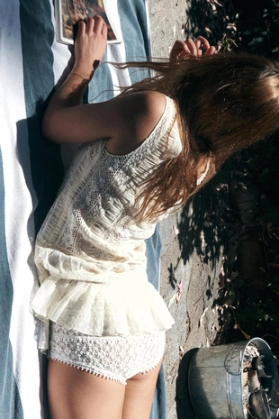 Мини-шорты с вышивкой- Заказать в России