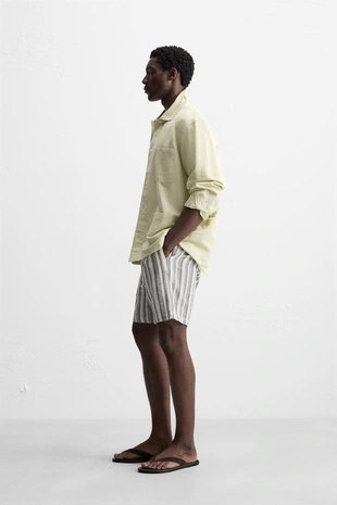 Шорты REGULAR FIT из рельефной ткани- Заказать в России