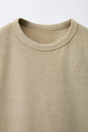 Футболка без рукавов с вышивкой, окрашенная в готовом виде