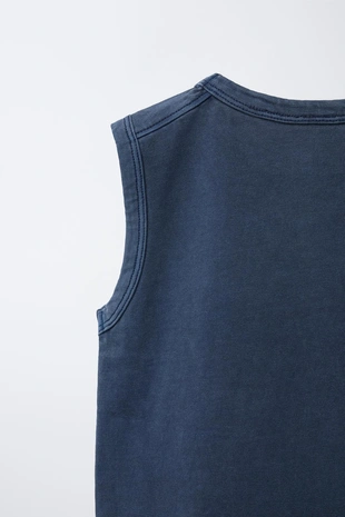 Футболка без рукавов с вышивкой, окрашенная в готовом виде