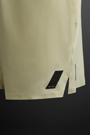 Базовые спортивные шорты