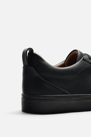 Базовые кроссовки