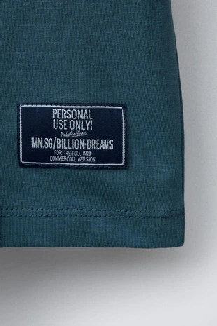 Комплект из футболки и шортов-бермудов с текстовым принтом- Заказать в России