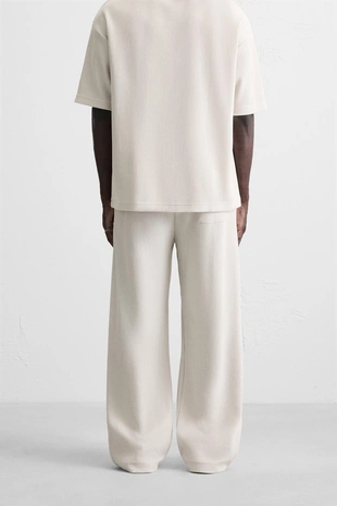 Брюки-джоггеры с вертикальной текстурой- Заказать в России