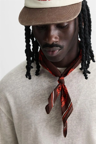 Бандана с графическим принтом- Заказать в России