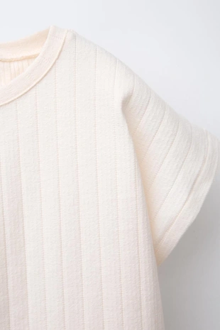 Жаккардовая футболка со швейцарской вышивкой- Заказать в России