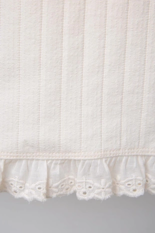 Жаккардовая футболка со швейцарской вышивкой- Заказать в России