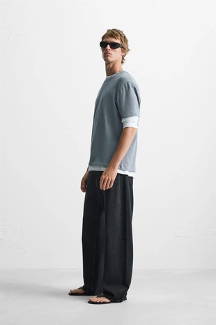 Трикотажная футболка стандартного кроя- Заказать в России