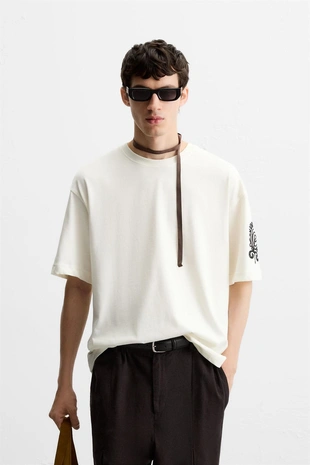 Рубашка с контрастной вышивкой- Заказать в России