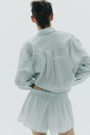 Полосатые шорты в пижамном стиле из марли- Заказать в России