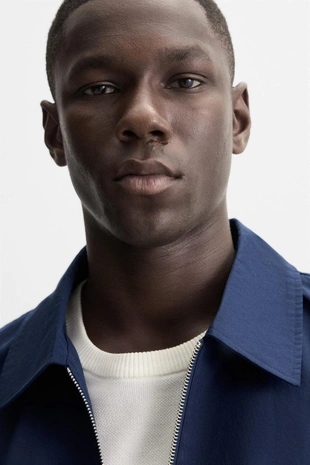 Куртка-бомбер классического кроя- Заказать в России