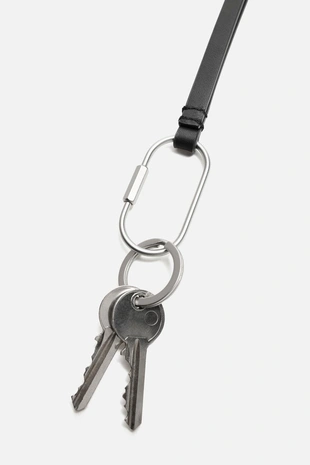 Кожаный брелок с подвеской- Заказать в России