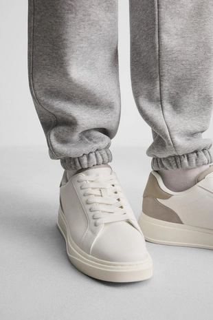 Кроссовки с деталью на заднике- Заказать в России