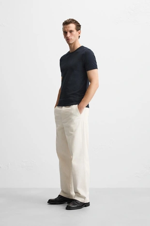 Базовая приталенная футболка SLIM FIT- Заказать в России