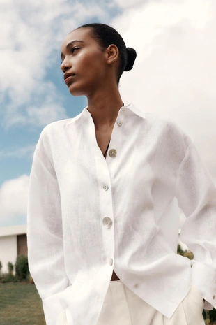 Рубашка из 100% льна с комбинированными пуговицами- Заказать в России