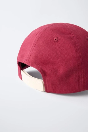 Кепка VARSITY с вышивкой- Заказать в России