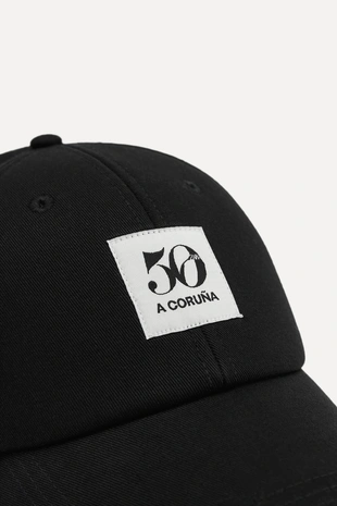 Кепка с нашивкой «50TH ANNIVERSARY»- Заказать в России