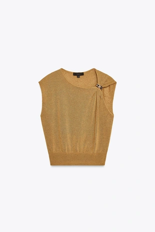 Трикотажный топ с фурнитурой- Заказать в России