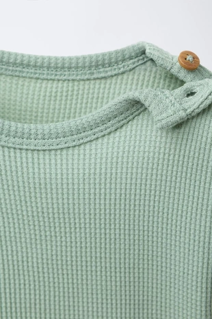 Green | 4174/586/500 - Zara Комплект из футболки и шортов-бермудов вафельной текстуры