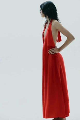 Платье миди с горловиной халтер и завязками