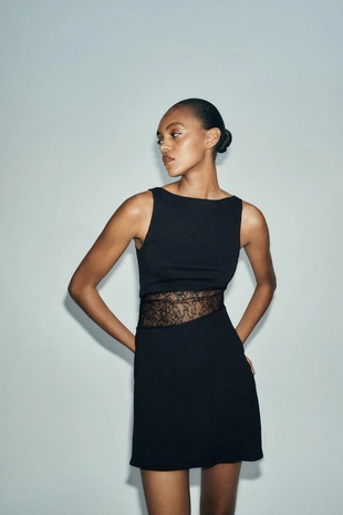 Короткое платье с кружевом- Заказать в России