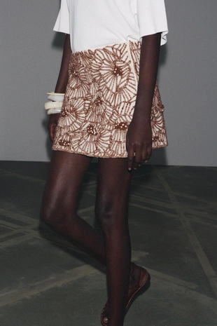 Короткая юбка с вышивкой в виде цветов — ZW COLLECTION- Заказать в России