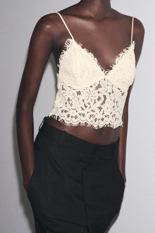 Укороченный топ с вышивкой- Заказать в России