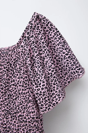 Платье с текстурным анималистическим принтом- Заказать в России