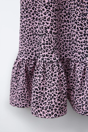 Платье с текстурным анималистическим принтом- Заказать в России