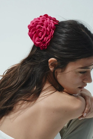 Заколка для волос с тканевым цветком- Заказать в России
