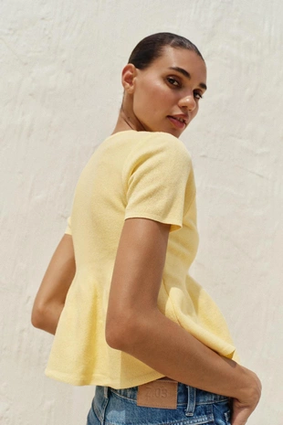 Трикотажный кардиган с баской- Заказать в России