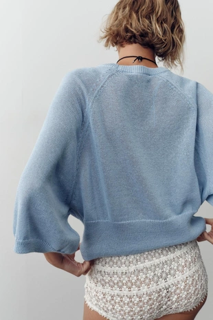 Свитер с широкими рукавами- Заказать в России