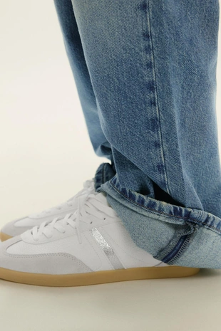 Спортивные кроссовки- Заказать в России