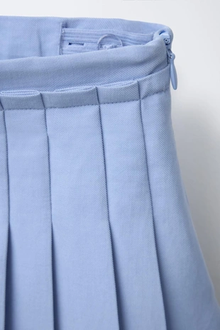 Юбка струящегося кроя в складку