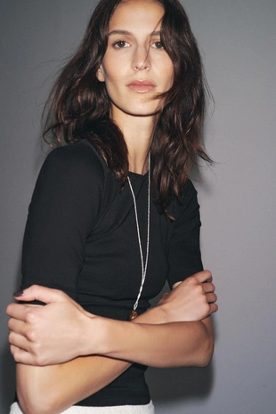 Хлопковая футболка с эффектом потертости- Заказать в России