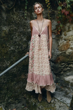 Замшевые сапоги на каблуке «рюмочка»- Заказать в России