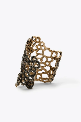 Жесткий браслет с драгоценными камнями- Заказать в России