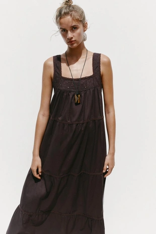 Платье с кружевом и вышивкой- Заказать в России