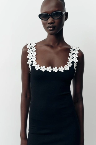 Платье-стрейч с цветочной отделкой- Заказать в России