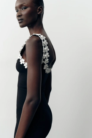 Платье-стрейч с цветочной отделкой- Заказать в России