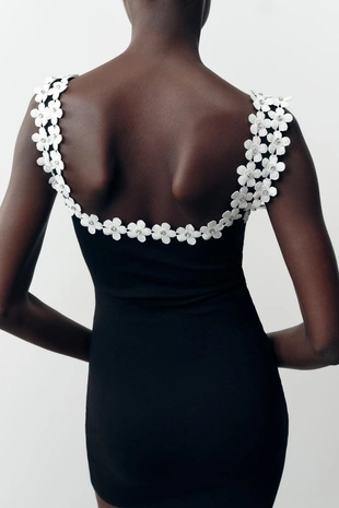 Платье-стрейч с цветочной отделкой- Заказать в России