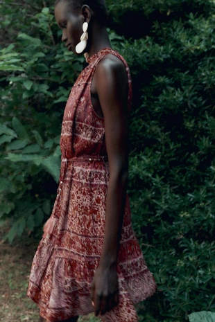 Мини-платье в стиле пэчворк с принтом и поясом- Заказать в России