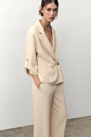 Двубортный блейзер с рукавами с патами- Заказать в России