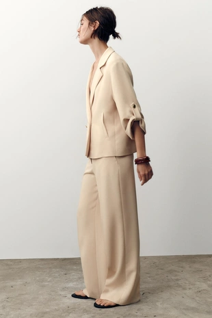 Двубортный блейзер с рукавами с патами- Заказать в России