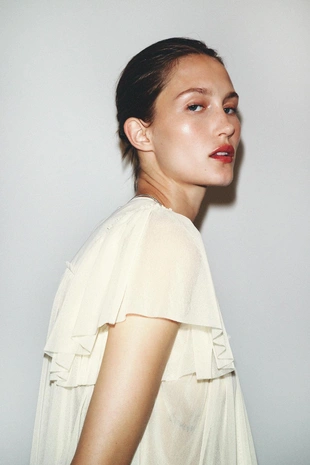 Топ из струящейся ткани с вышивкой- Заказать в России