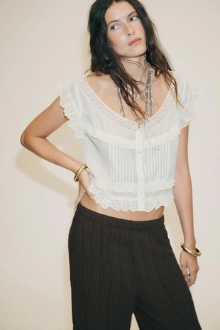 Укороченный топ из марли с вышивкой и бантом- Заказать в России