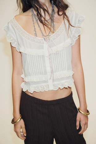 Укороченный топ из марли с вышивкой и бантом- Заказать в России