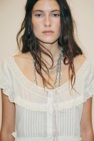 Укороченный топ из марли с вышивкой и бантом- Заказать в России